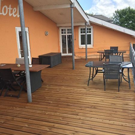Hotel Klover Es Hellevad Eksteriør bilde